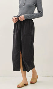 Nina Midi Skirt in Vintage Black