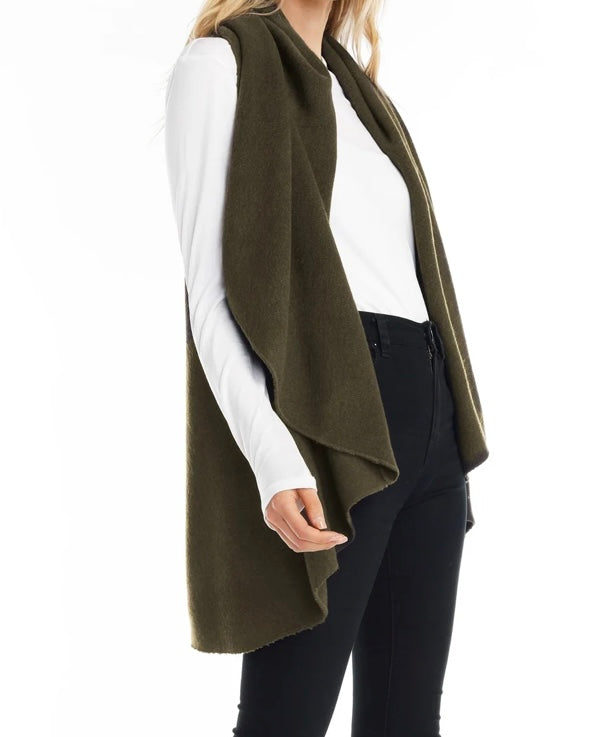 Veronica Vest in Olive