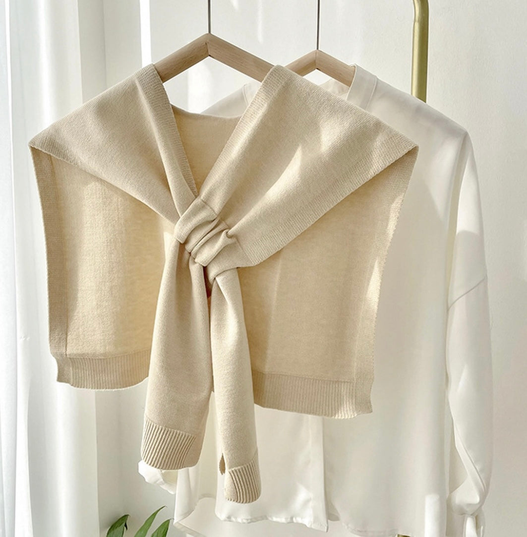 Anna Pull Through Shawl in Cream