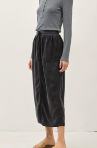 Nina Midi Skirt in Vintage Black