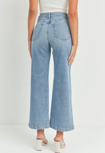 Patch Pocket Wide Leg Jean in Light Denim