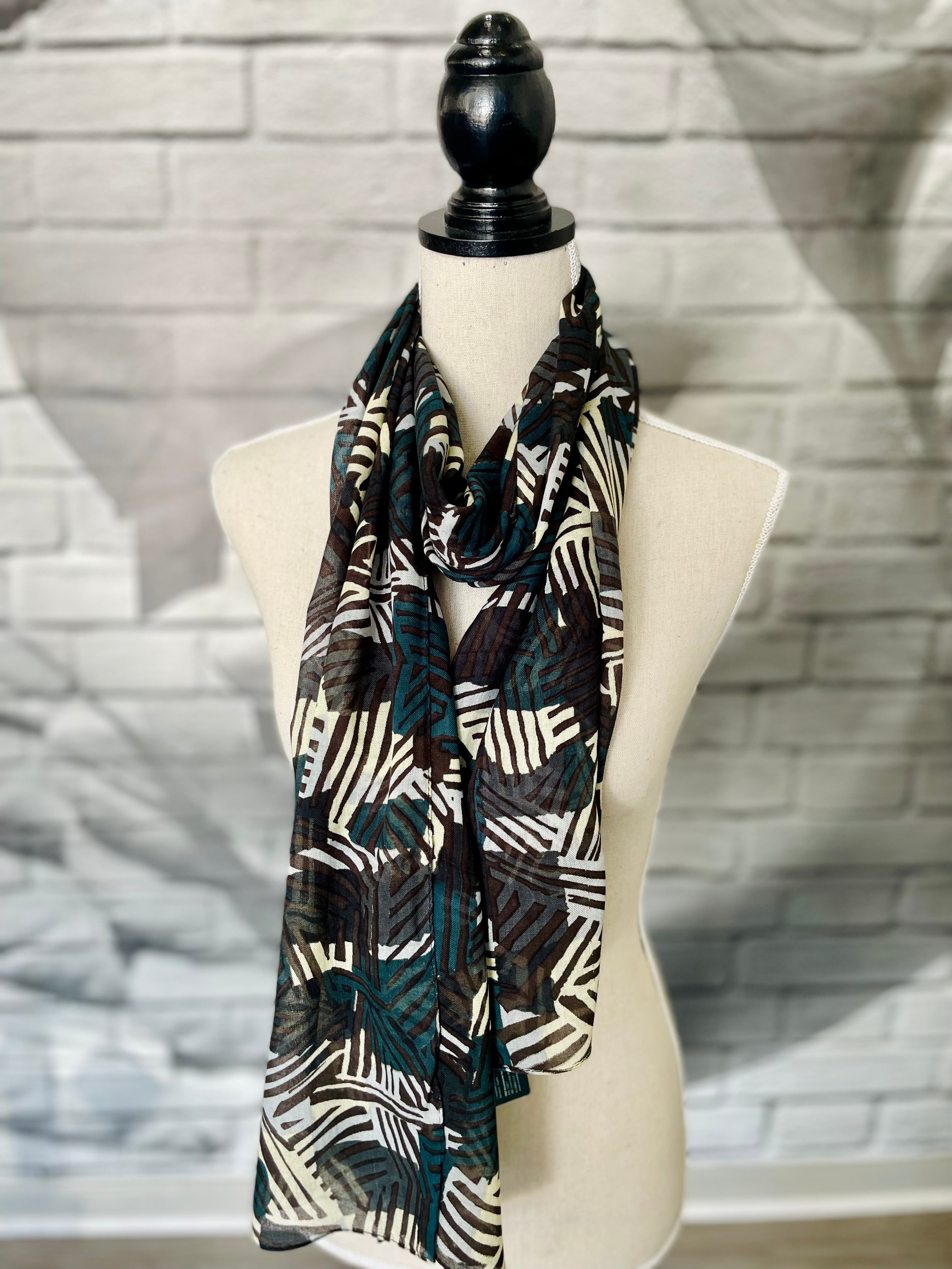 Leto Scarf
